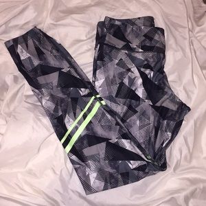 Marika medium Gray pattern workout leggings